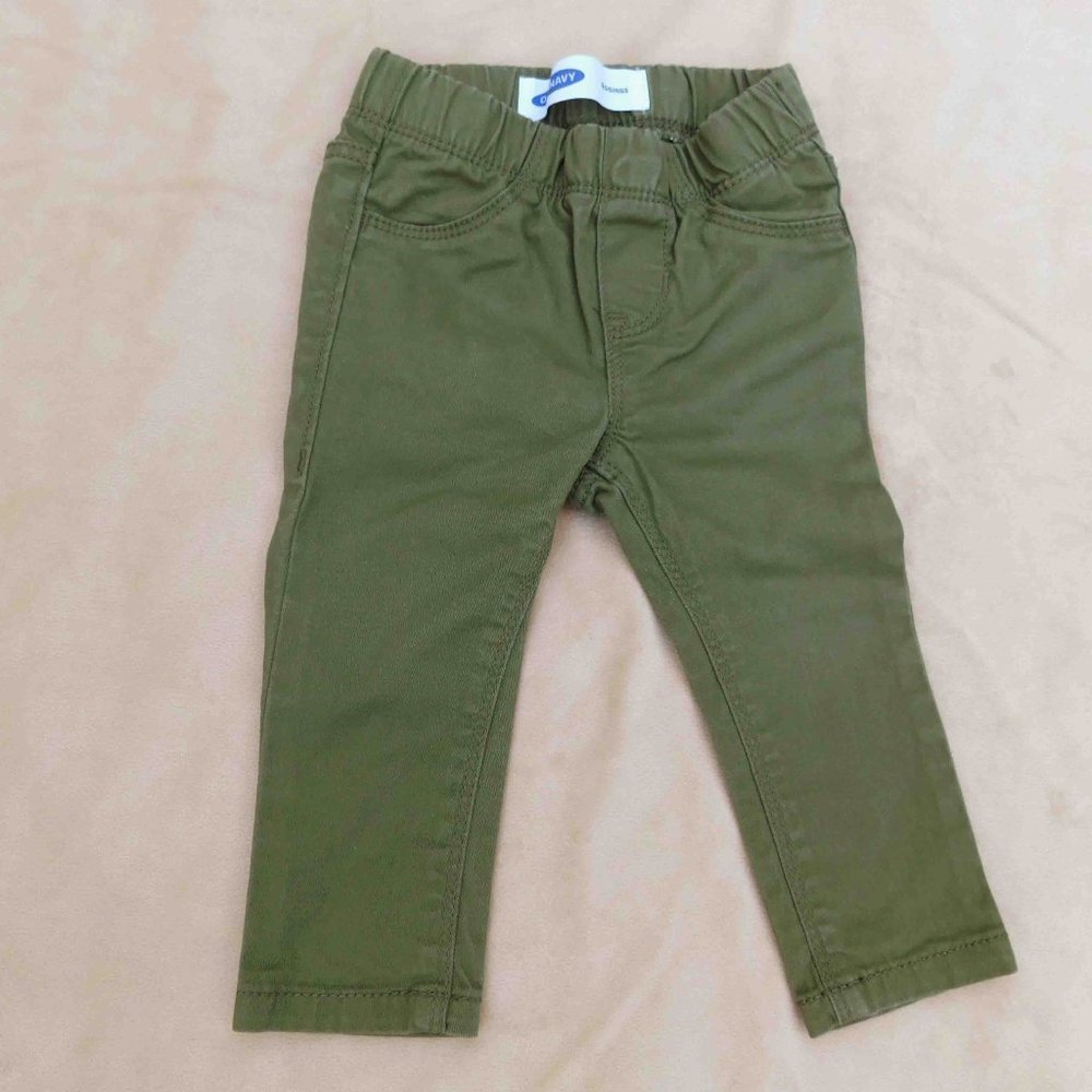 Bundle of 12-18M Old Navy Olive Jeggings & Garanimals Embellished Unicorn Onesie - Picture 2 of 4